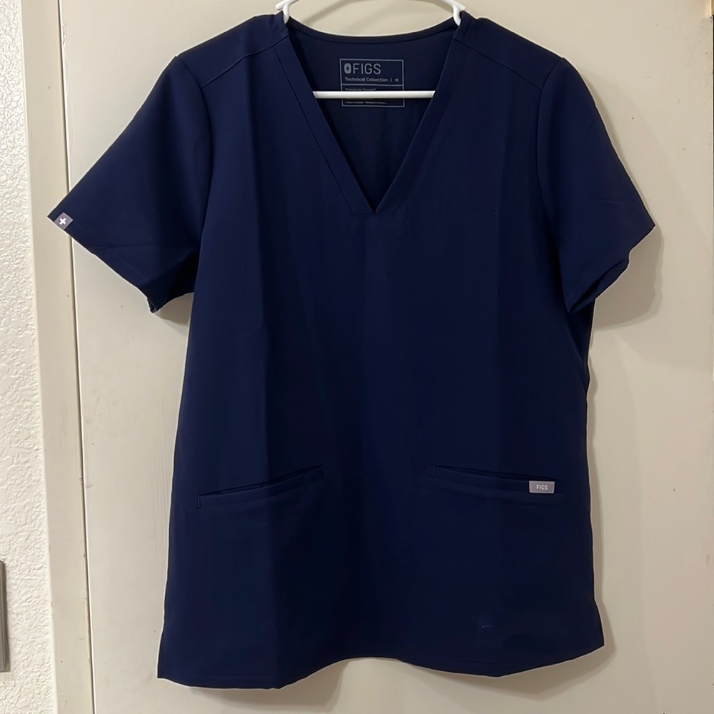 Figs Casma scrub top, navy, size M.